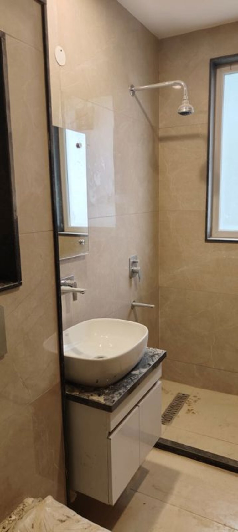 Bathroom, sector 51 3 Bedroom 200 Sq.Yd. Builder Floor In Sector 51 Gurgaon 10740355