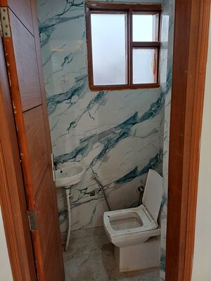 Furnished Amenities in 3.5 BHK Independent House at Palla – for Sale