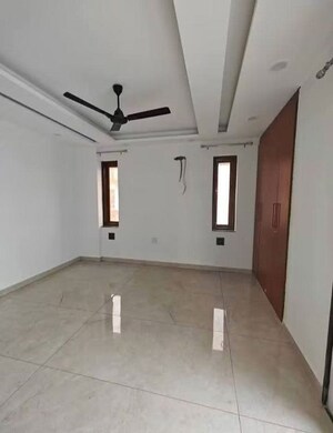 Room in 3 BHK Builder Floor at Chattarpur – for Rent