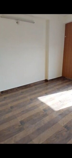 Room in 3 BHK Apartment at Saviour Green Arch, Tech Zone 4 Greater Noida – for Rent
