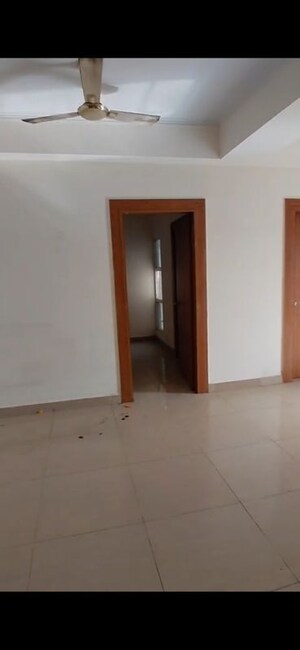 Room in 3 BHK Apartment at Saviour Green Arch, Tech Zone 4 Greater Noida – for Rent