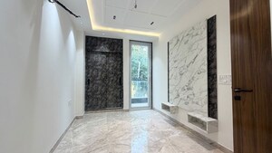 Room in 3 BHK Builder Floor at Shalimar Bagh – for Sale