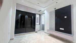 Building Lobby in 3 BHK Builder Floor at Shalimar Bagh – for Sale