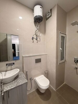 Bathroom in 1 BHK Builder Floor at Experion One 42, Sector 42 – for Rent