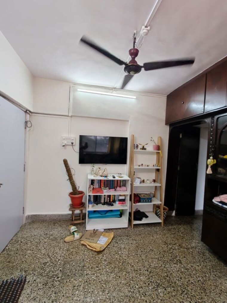 Living Room, paschim-apartments 1 Bedroom 500 Sq.Ft. Villa In Dadar West Mumbai 10750156