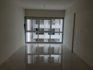 Room in 3 BHK Apartment at Godrej Central, Chembur – for Rent
