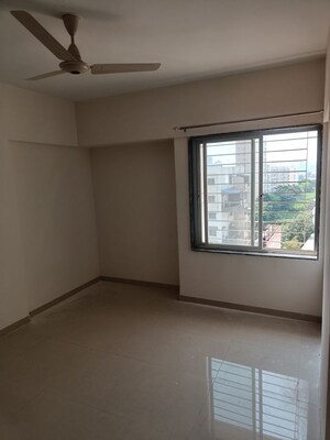 Room in 2 BHK Apartment at The Rao Heights, Moshi – for Rent
