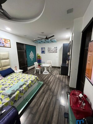 Bedroom in 3 BHK Builder Floor at Kirti Nagar – for Rent