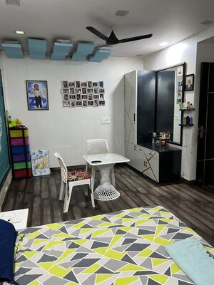 Team Area in 3 BHK Builder Floor at Kirti Nagar – for Rent