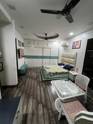 Bedroom in 3 BHK Builder Floor at Kirti Nagar – for Rent
