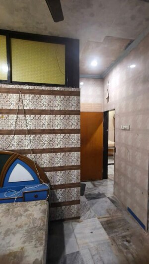 Room in 2 BHK Apartment at Bandra West – for Rent