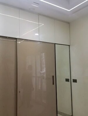 Furnished Amenities in 3 BHK Builder Floor at Ashok Nagar – for Rent