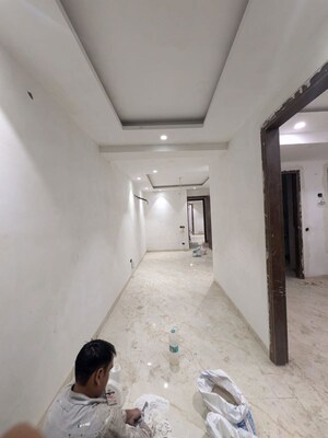 Room in 2 BHK Builder Floor at Neb Sarai – for Rent
