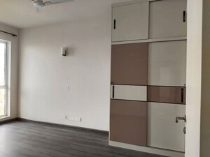 Room in 2.5 BHK Apartment at Ireo The Corridors, Sector 67a – for Sale