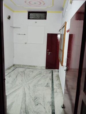 Room in 2 BHK Independent House at Sector 11 – for Rent