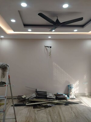 Gym in 3 BHK Builder Floor at Paschim Vihar – for Sale