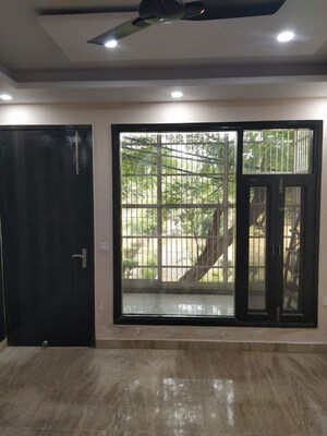 Room in 3 BHK Builder Floor at Paschim Vihar – for Sale