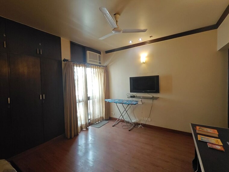 Room, hauz khas enclave 2 Bedroom 150 Sq.Ft. Apartment In Hauz Khas Enclave Delhi 10750264