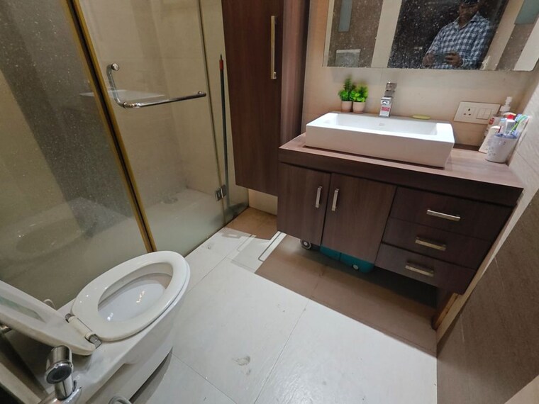 Bathroom, hauz khas enclave 2 Bedroom 150 Sq.Ft. Apartment In Hauz Khas Enclave Delhi 10750264