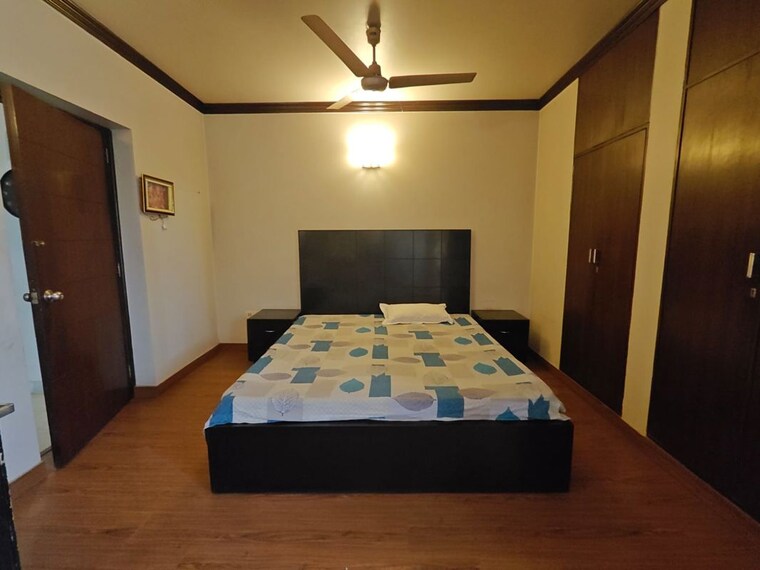 Bedroom, hauz khas enclave 2 Bedroom 150 Sq.Ft. Apartment In Hauz Khas Enclave Delhi 10750264