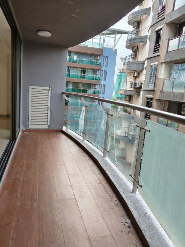 Balcony, khar west 2 Bedroom 850 Sq.Ft. Apartment In Khar West Mumbai 10750267