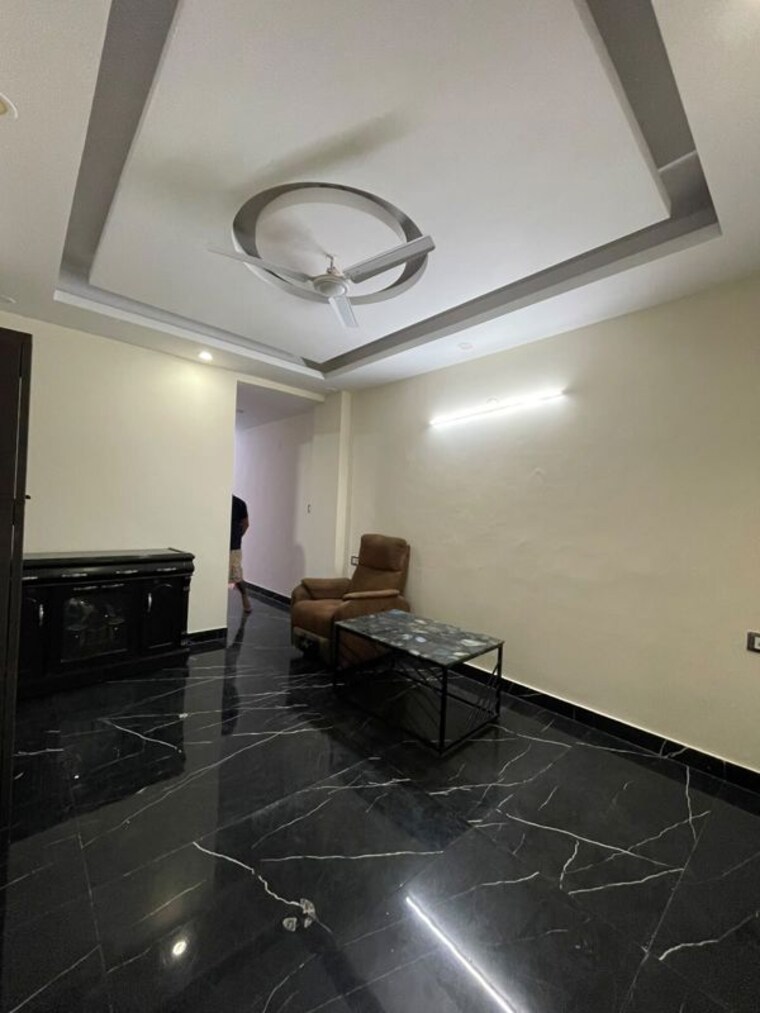 Room, chattarpur 2 Bedroom 80 Sq.Yd. Apartment In Chattarpur Delhi 10750277