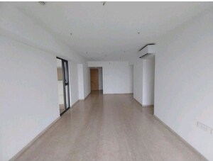 Room in 3 BHK Apartment at New Cuffe Parade, Wadala – for Sale