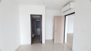Room in 3 BHK Apartment at New Cuffe Parade, Wadala – for Sale