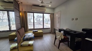 Bedroom in 2 BHK Apartment at Juhu – for Rent