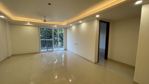 Room in 3 BHK Builder Floor at Chittaranjan Park – for Rent