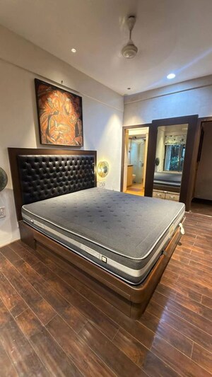 Bedroom in 3 BHK Apartment at Elegant Apartment Khar, Khar West – for Rent