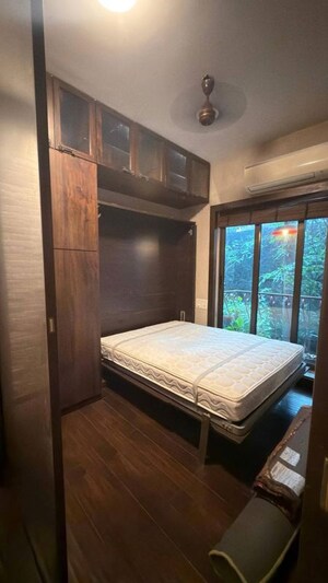 Bedroom in 3 BHK Apartment at Elegant Apartment Khar, Khar West – for Rent