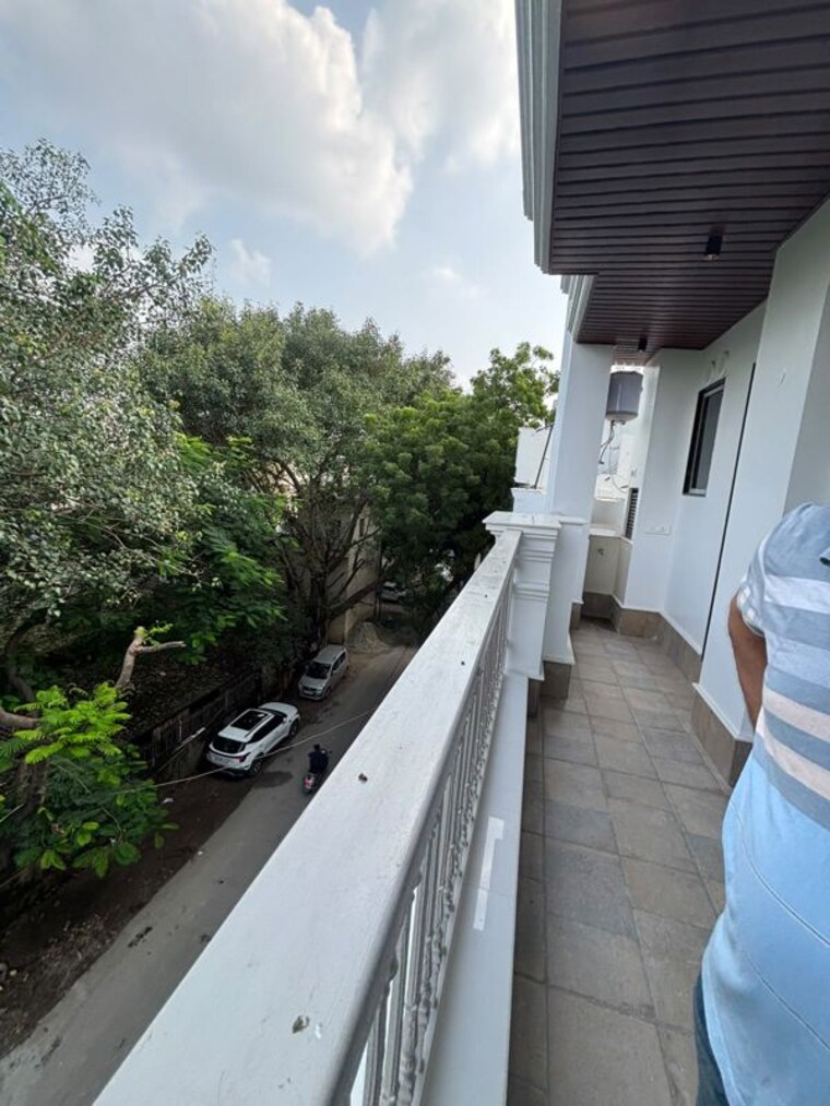 Balcony, saket 3 Bedroom 1800 Sq.Ft. Apartment In Saket Delhi 10750307
