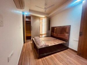 Room in 2 BHK Apartment at Saket – for Rent