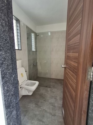 Furnished Amenities in 3 BHK Apartment at Om Trimurti Apartment, Dattawadi – for Sale
