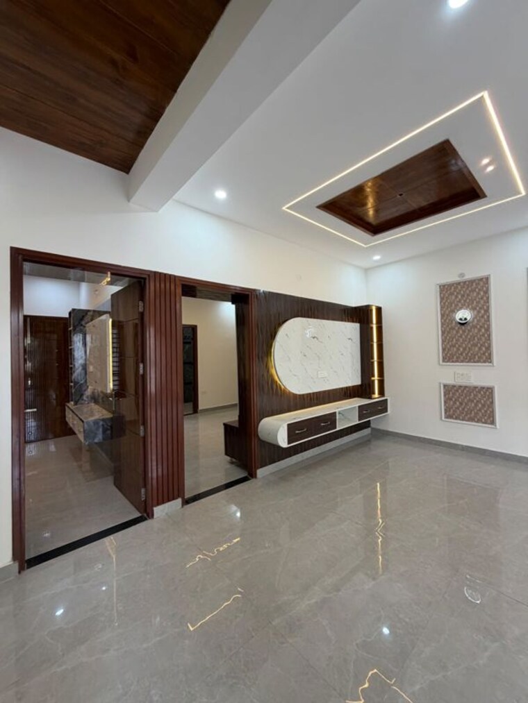 Room, sector 124 4 Bedroom 135 Sq.Yd. Independent House In Sector 124 Mohali 10750172