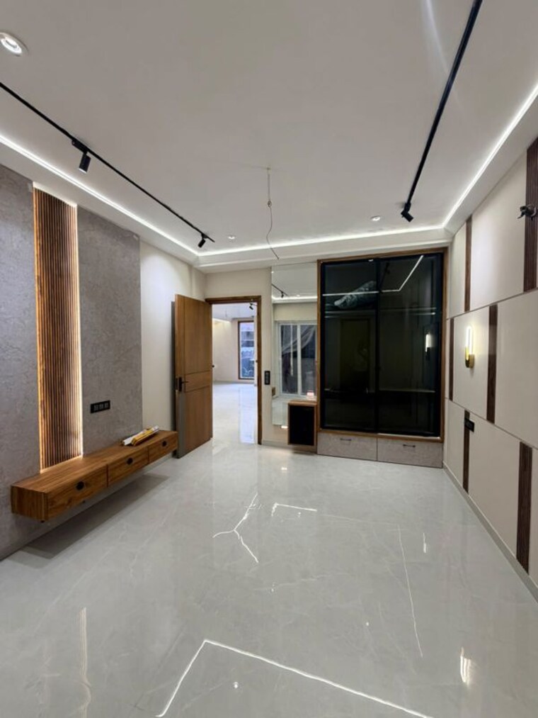 Room, sector 124 4 Bedroom 138 Sq.Yd. Independent House In Sector 124 Mohali 10750133