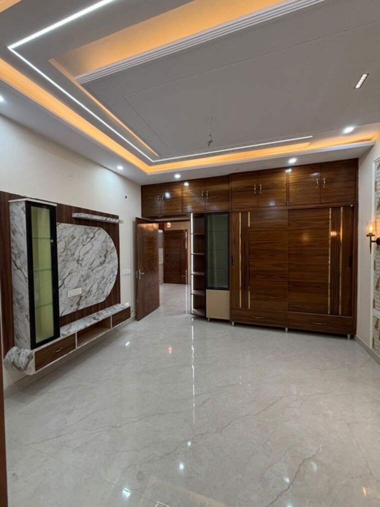 Room, sector 124 4 Bedroom 150 Sq.Yd. Independent House In Sector 124 Mohali 10749843