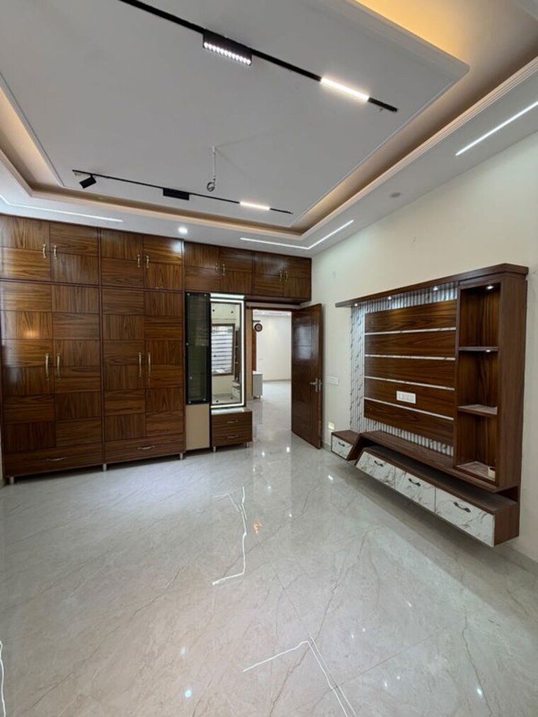 Room, sector 124 4 Bedroom 150 Sq.Yd. Independent House In Sector 124 Mohali 10749843