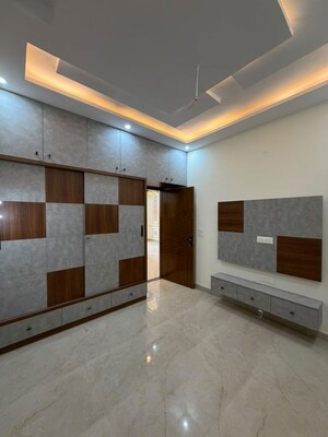 Room in 4 BHK Villa at Sector 123 – for Sale