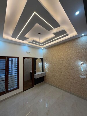Room in 4 BHK Villa at Sector 123 – for Sale