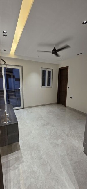 Room in 4 BHK Builder Floor at Sector 7 – for Sale