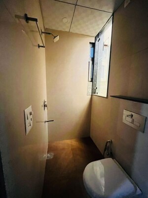 Furnished Amenities in 4 BHK Builder Floor at Sector 40 – for Rent