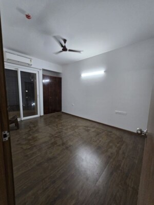 Room in 3 BHK Apartment at ATS Homekraft Pious Hideaways, Sector 150 – for Rent