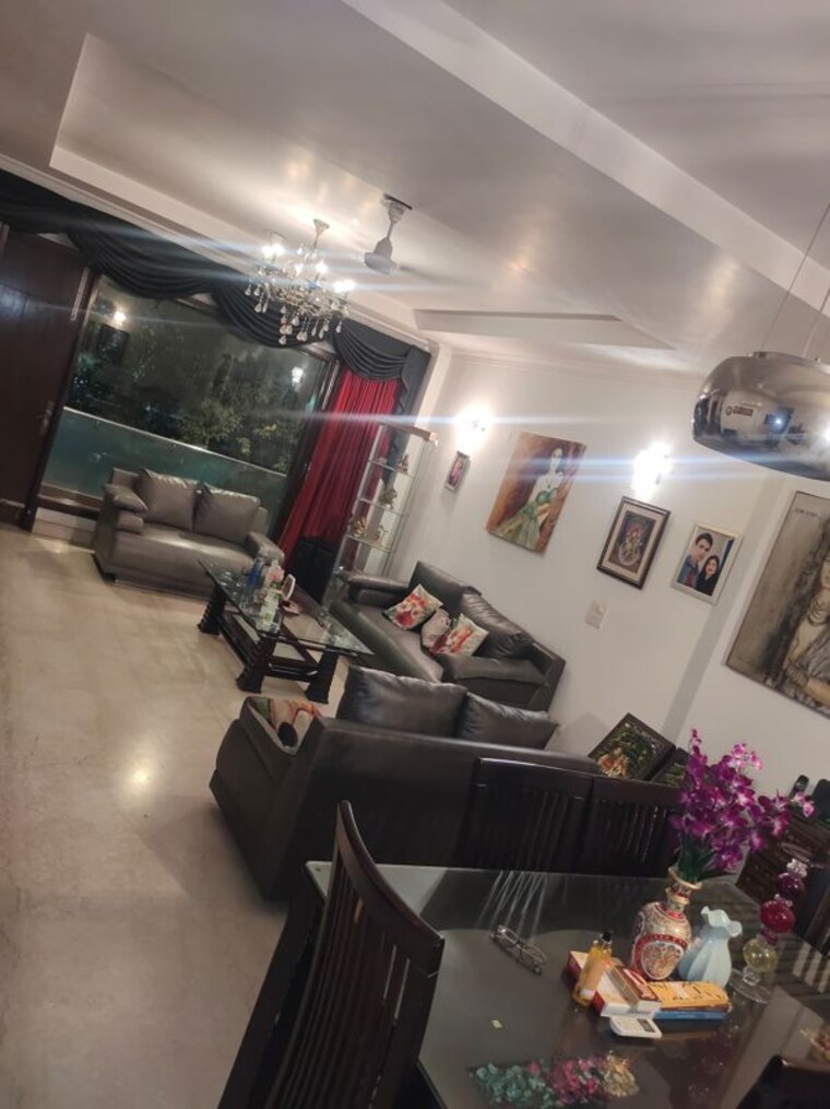  Parking, kalkaji 3 Bedroom 1800 Sq.Ft. Builder Floor In Kalkaji Delhi 10750376