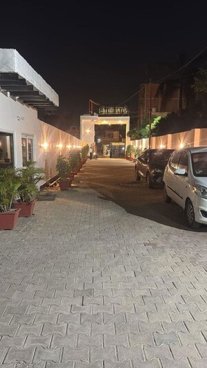 Parking in 3 BHK Villa at Raj Harsh Vihar, Chipiyana Buzurg – for Sale