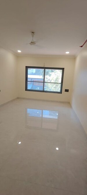 Room in 2 BHK Apartment at Zindagi CHS, Khar West – for Sale