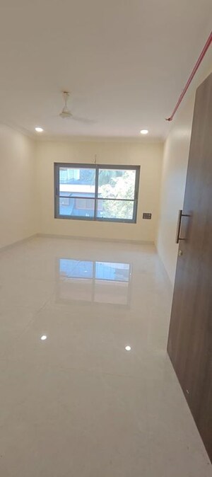 Room in 2 BHK Apartment at Zindagi CHS, Khar West – for Sale