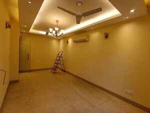 Furnished Amenities in 3 BHK Builder Floor at Greater Kailash I – for Rent