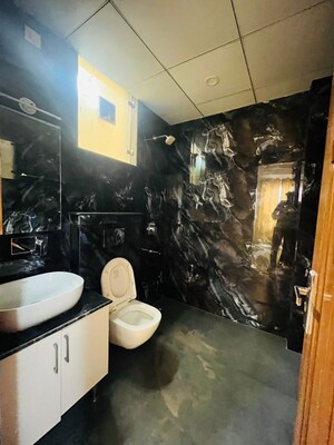 Gym in 4 BHK Builder Floor at Sector 46 – for Rent